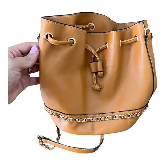 CAMEL BROWN Bucket Bag - Picture 6 of 16